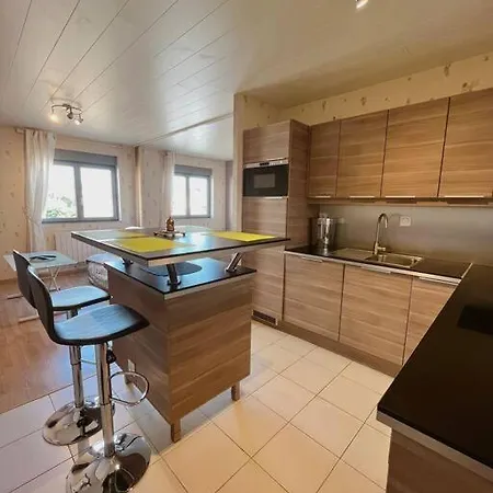 L'Escale Des Voyageurs Appartement Chalindrey Buitenkant foto